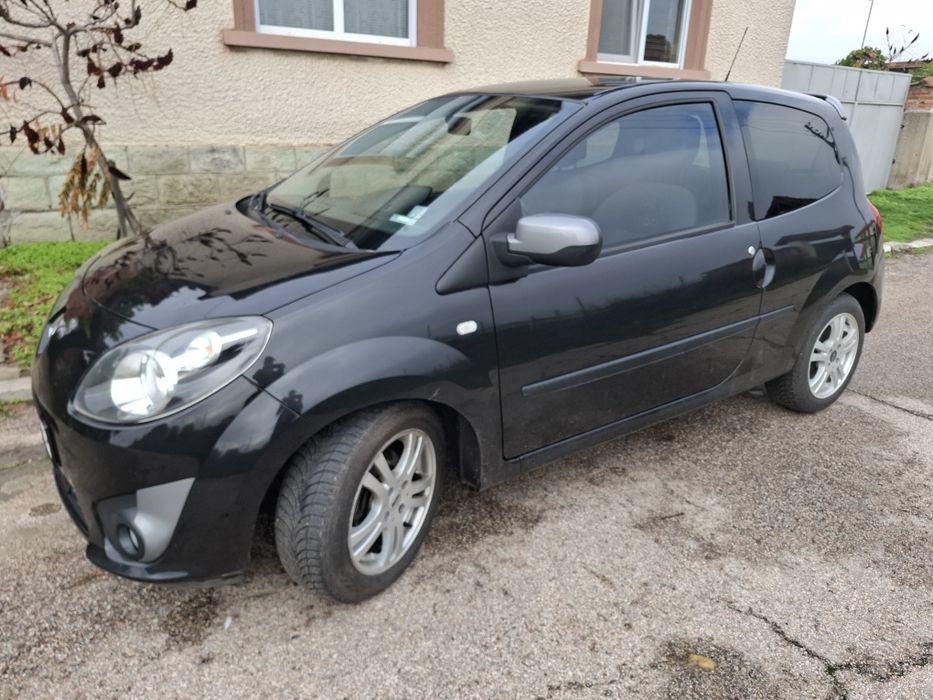 Рено Туинго 2011