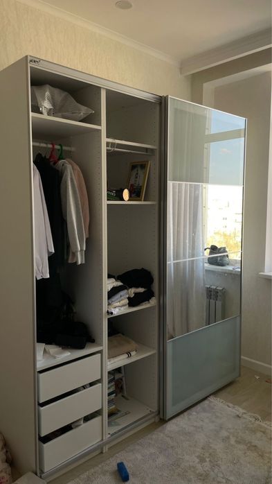 Шифоньер Икеа в хорошем состоянии