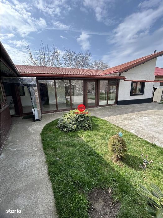 Casa la sol din BCA cu 3 camere, 4 bai, teren 555 mp, Eforie Sud