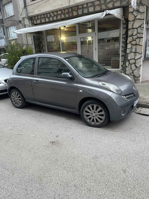 Nissan Micra 1.2 с десен волан