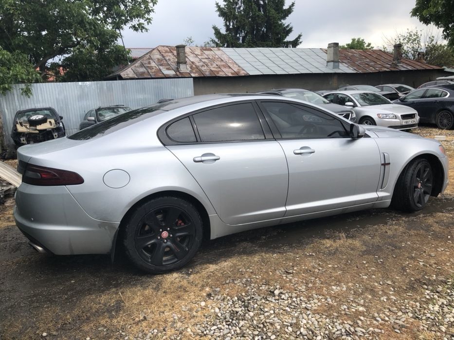 Dezmembrez Jaguar XF 3.0d 306dt