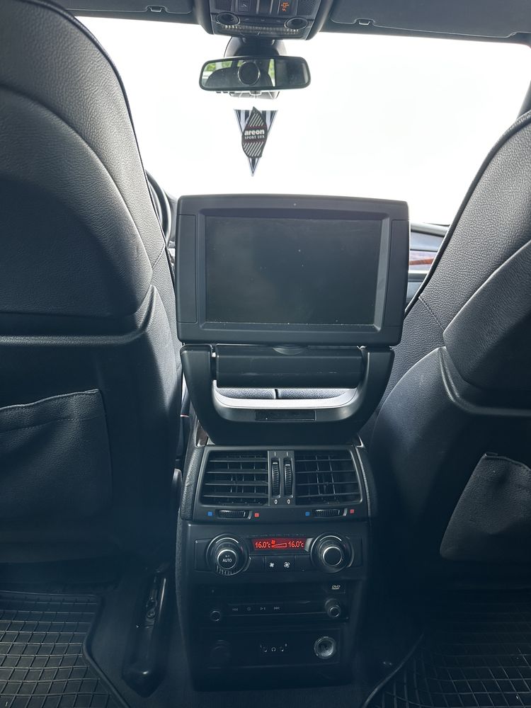 Vand/BMW/X5/2011/ 7 LOCURI