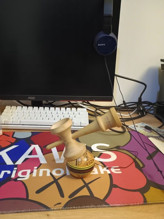 Kendama from bonz(nu mai e pe stoc pe niciun site)
