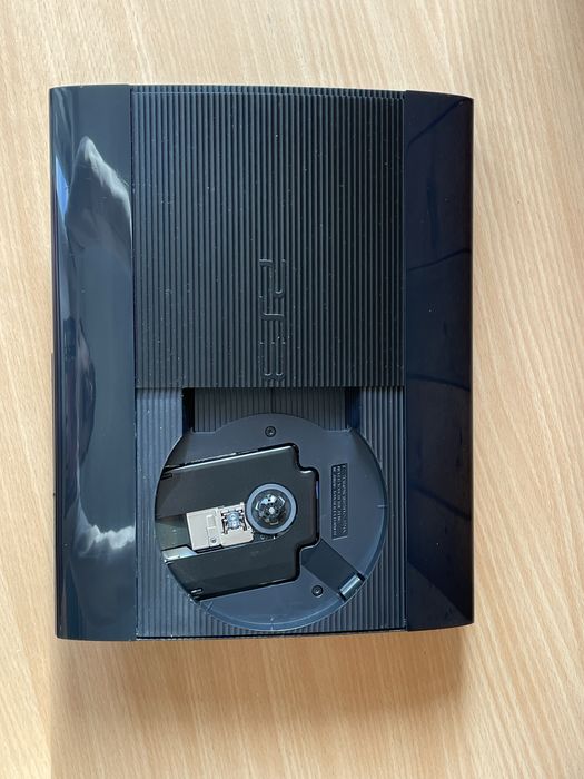 PS 3 Super Slim, 500gb, doar 6 zile in functionare