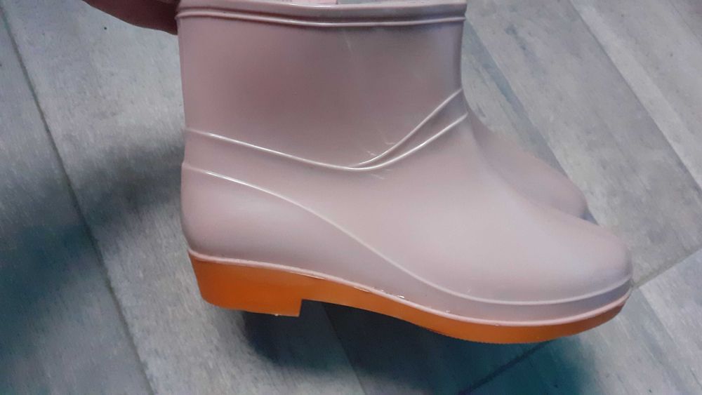 Cizme de ploaie din cauciuc