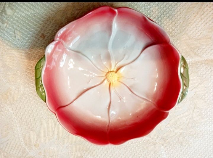 Farfurie ceramica Noua