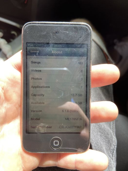 Ipod  4  model 1367 16gb  perfect functional
