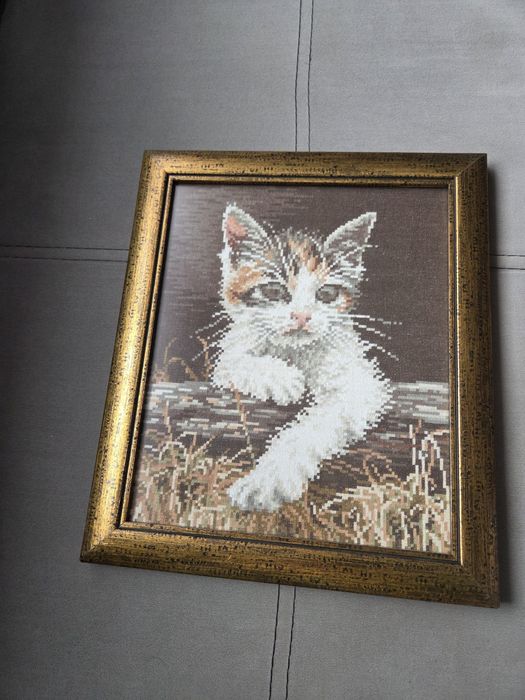 Продавам гоблен с рамка