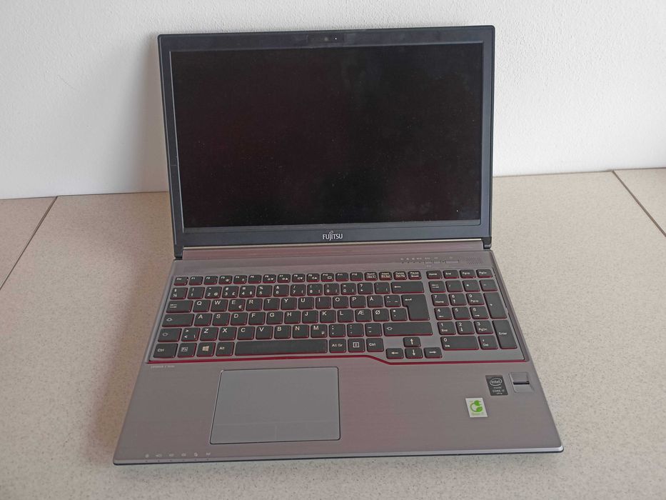 Elemente Fufitsu Simens LifeBook E754