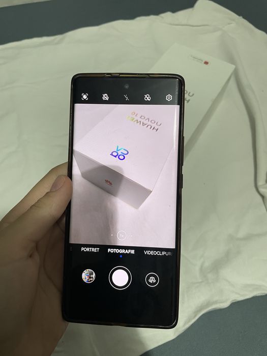 Huawei nova 10 .