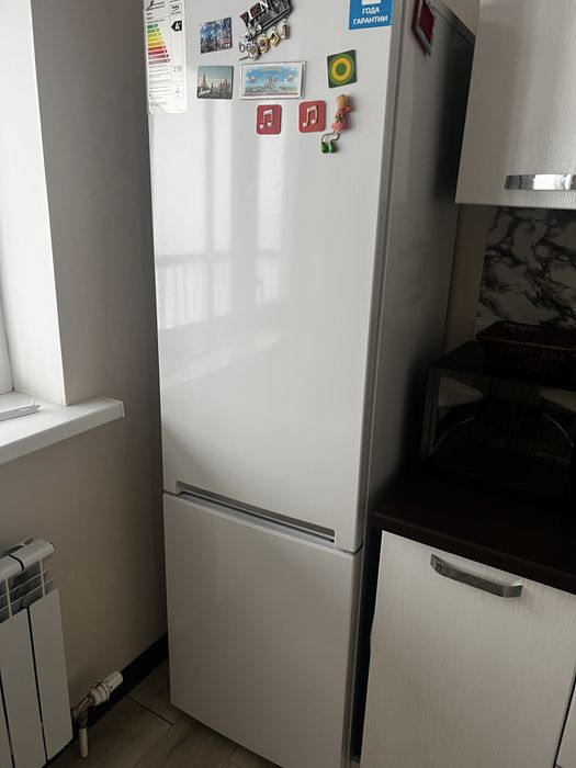 Продам холодильник BEKO, требует ремонта