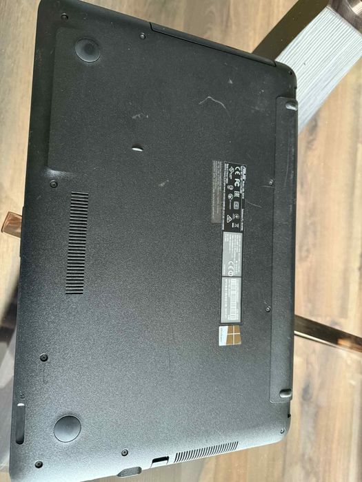 Лаптоп Asus X541S Тъчскрийн дисплей