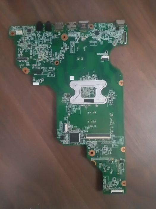 Материнская плата от HP Compaq Presario в почти идеалном састояние