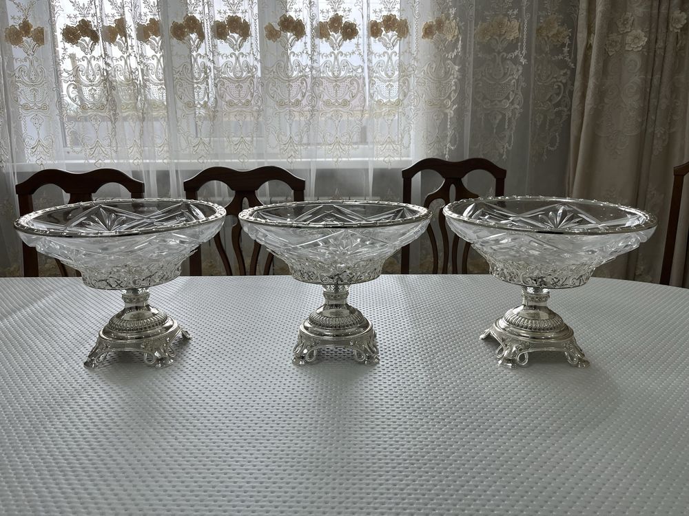 Продам вазы фруктовницы