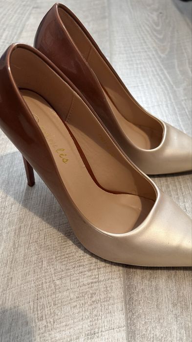 Продам женские туфли б/у в отличном состоянии