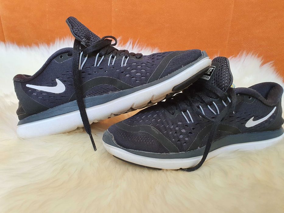 Adidasi Nike  Flex  Run copii marimea 36 eur