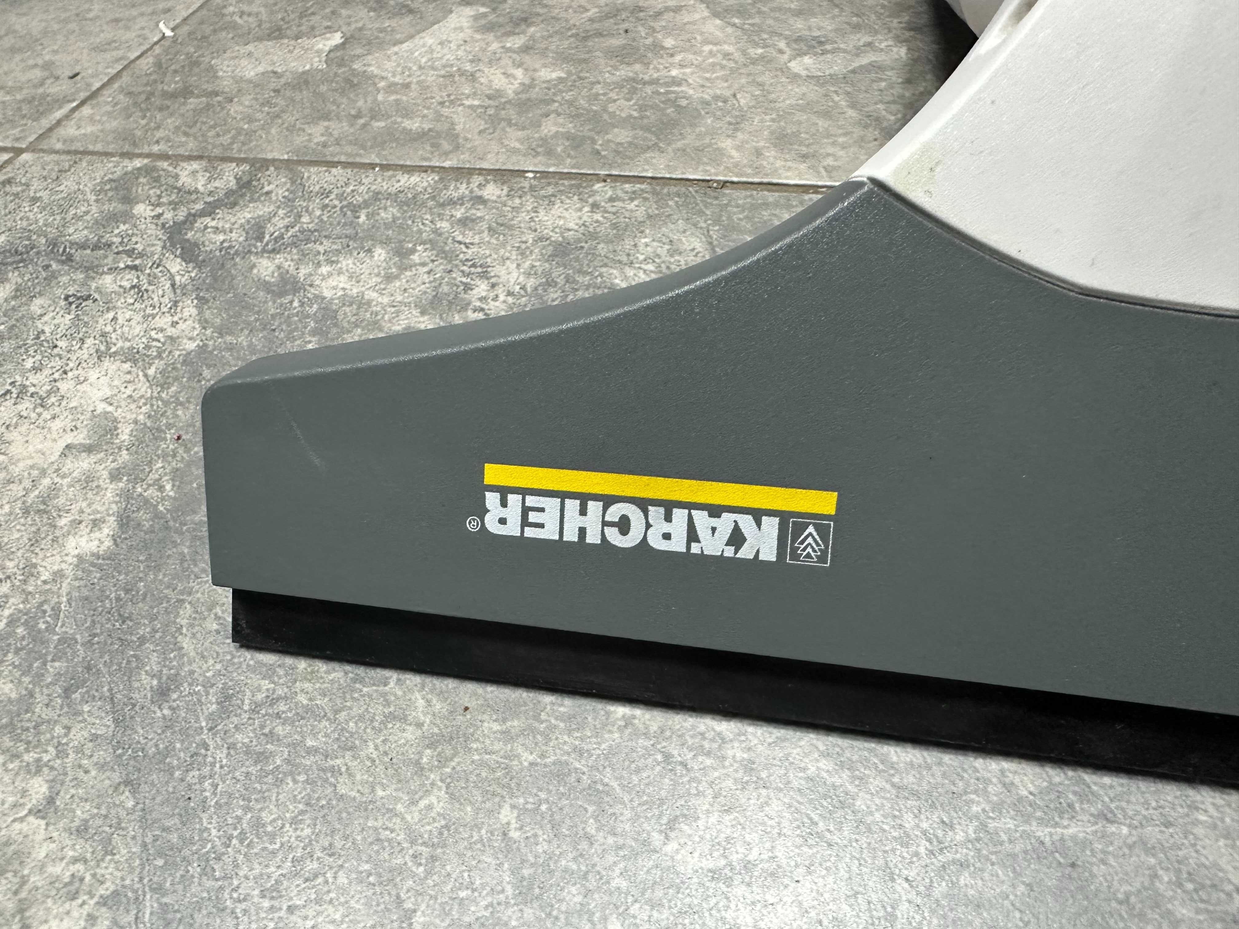 Уред за почистване на прозорци Karcher WV 2  Стъклочистачка