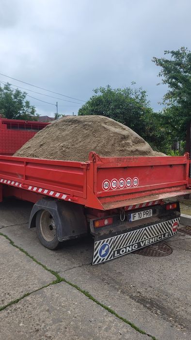 Bobcat bascula pamant vegetal nisip balastru