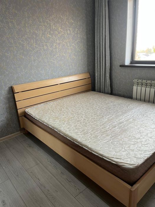 Спальный кровать