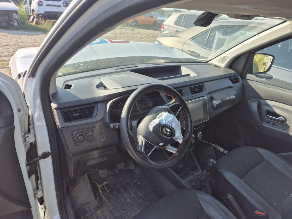 Dacia express avariat lovit