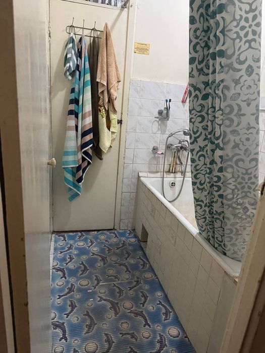 Квартира сотилади 2 хонали 3 хона килинган