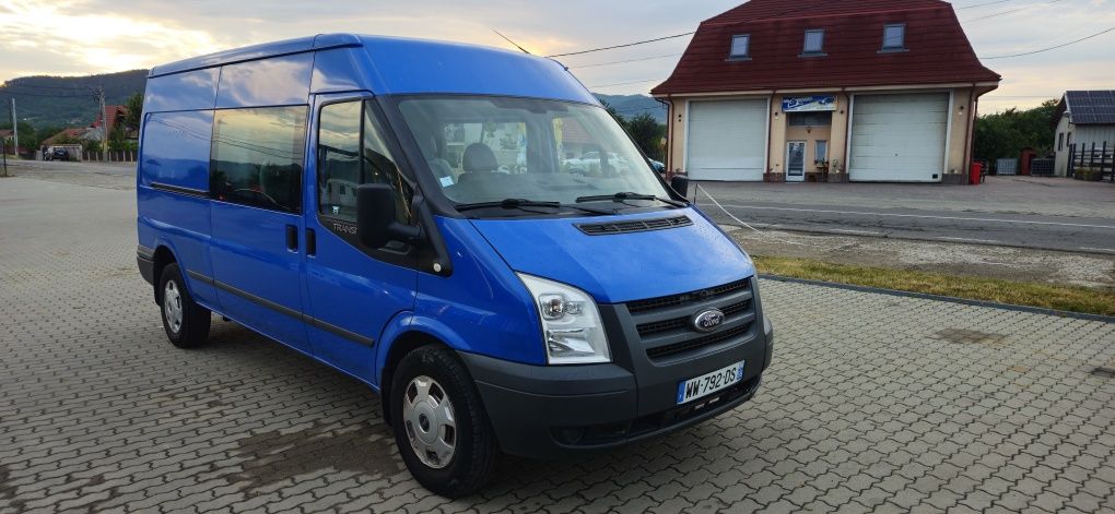 Ford transit 2.4 diesel 2011  7 locuri + marfa