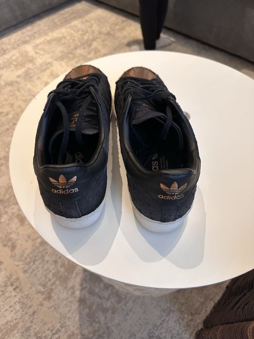 Adidas superstar cu botul metalic