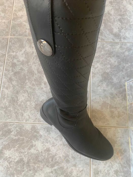 Продавам елегантни ботуши от естествена кожа 38 номер