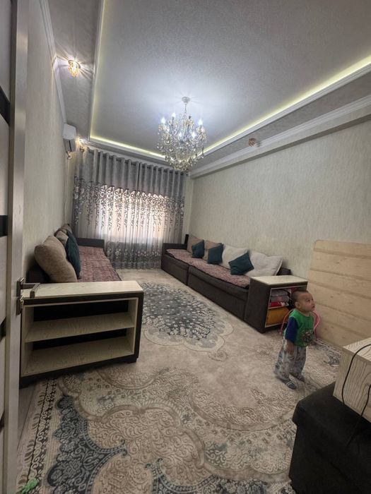 Продается кв на против машина базара. Uy sotiladi mashinabozor togrisi