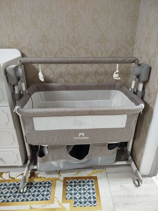 Электрическая люлька и пеленальный столик