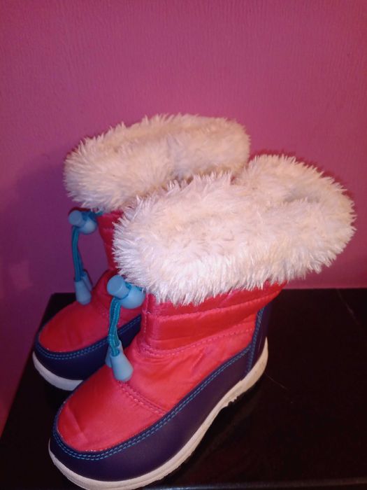 Детски апрески номер 23 и 26