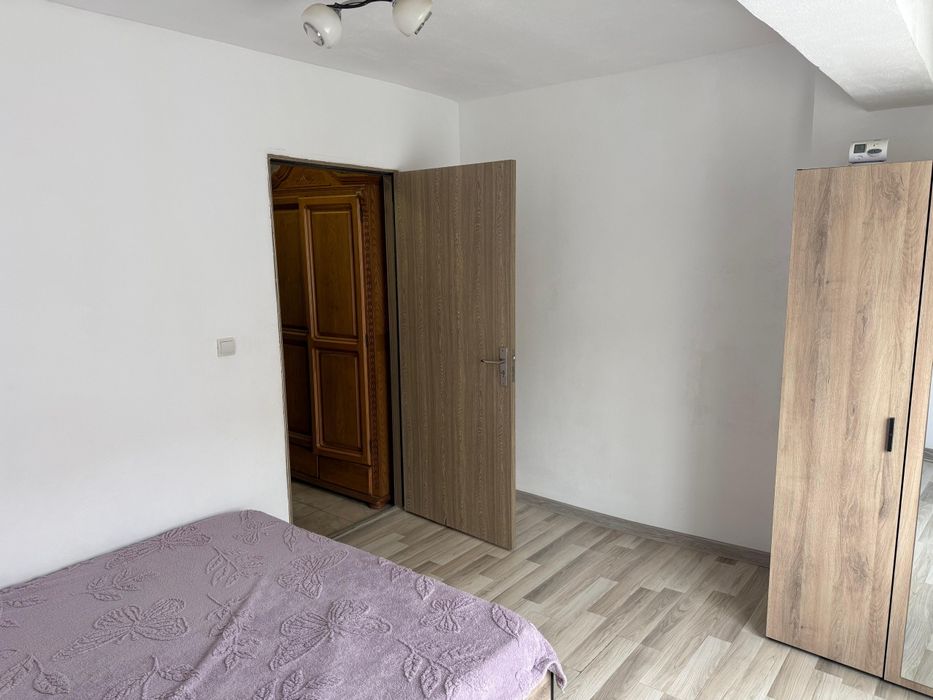 Închiriez garsoniera comfort 1