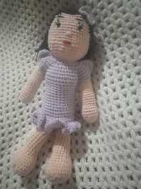 Ръчно плетена кукла