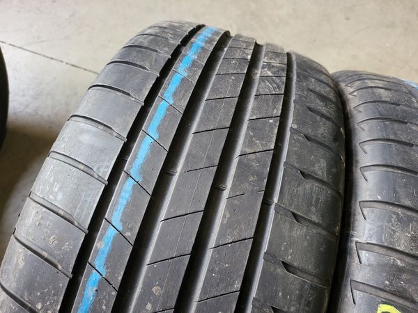 235/40/19 BRIDGESTONE 2бр