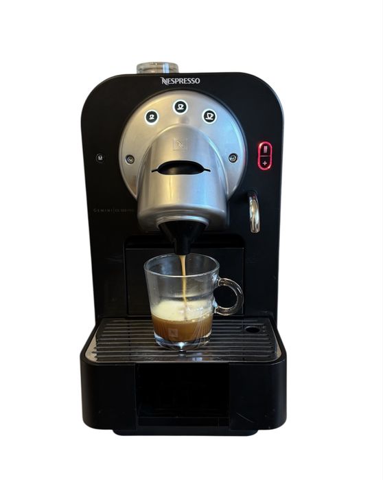 Espressor cafea Nespresso Gemini CS100 Pro - stare foarte bună + CADOU