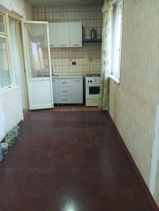 Продам 2 ком Юнусабад 12 квартал Ипотека