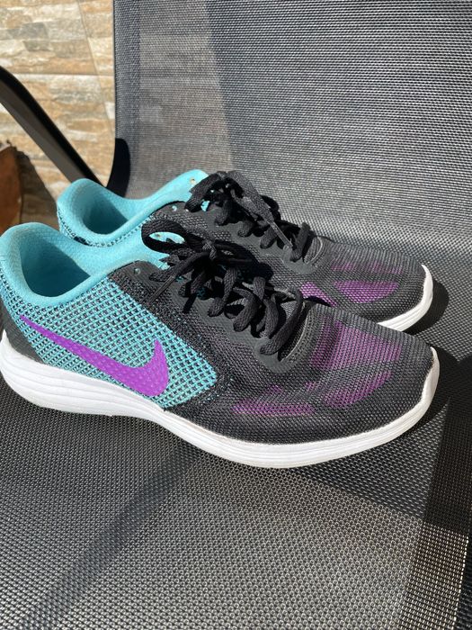 Adidasi Nike dama marime 39