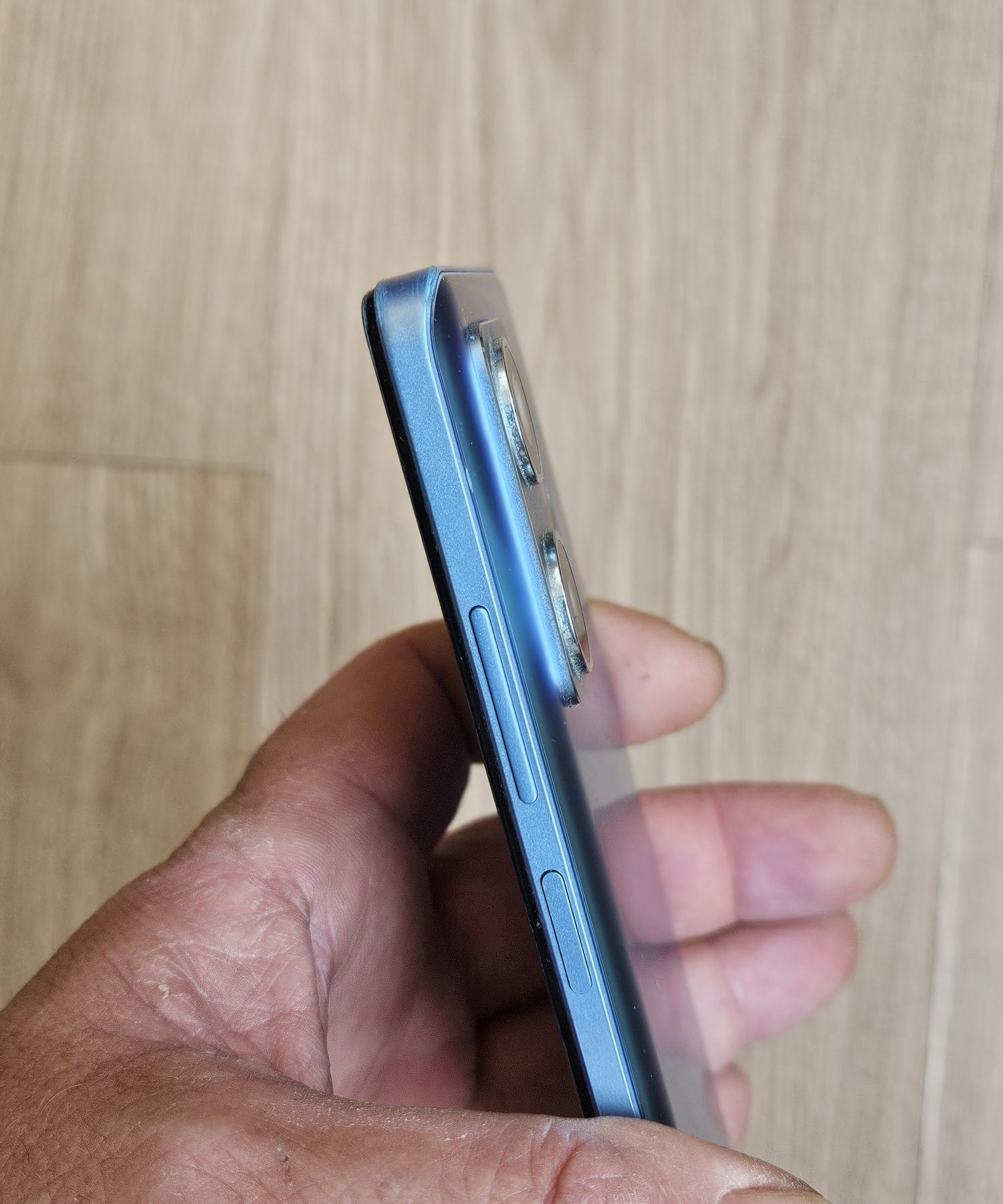 Продавам Xiaomi redmi note 12pro+ 5G