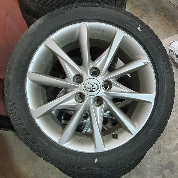 Jante originale Toyota Prius + 17 7Jx17 ET45