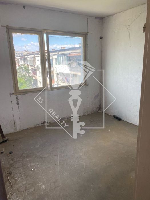 Продава се Двустаен апартамент в Пловдив, Христо Смирненски - 65 кв.м за 1200 €/кв.м - Снимка #1