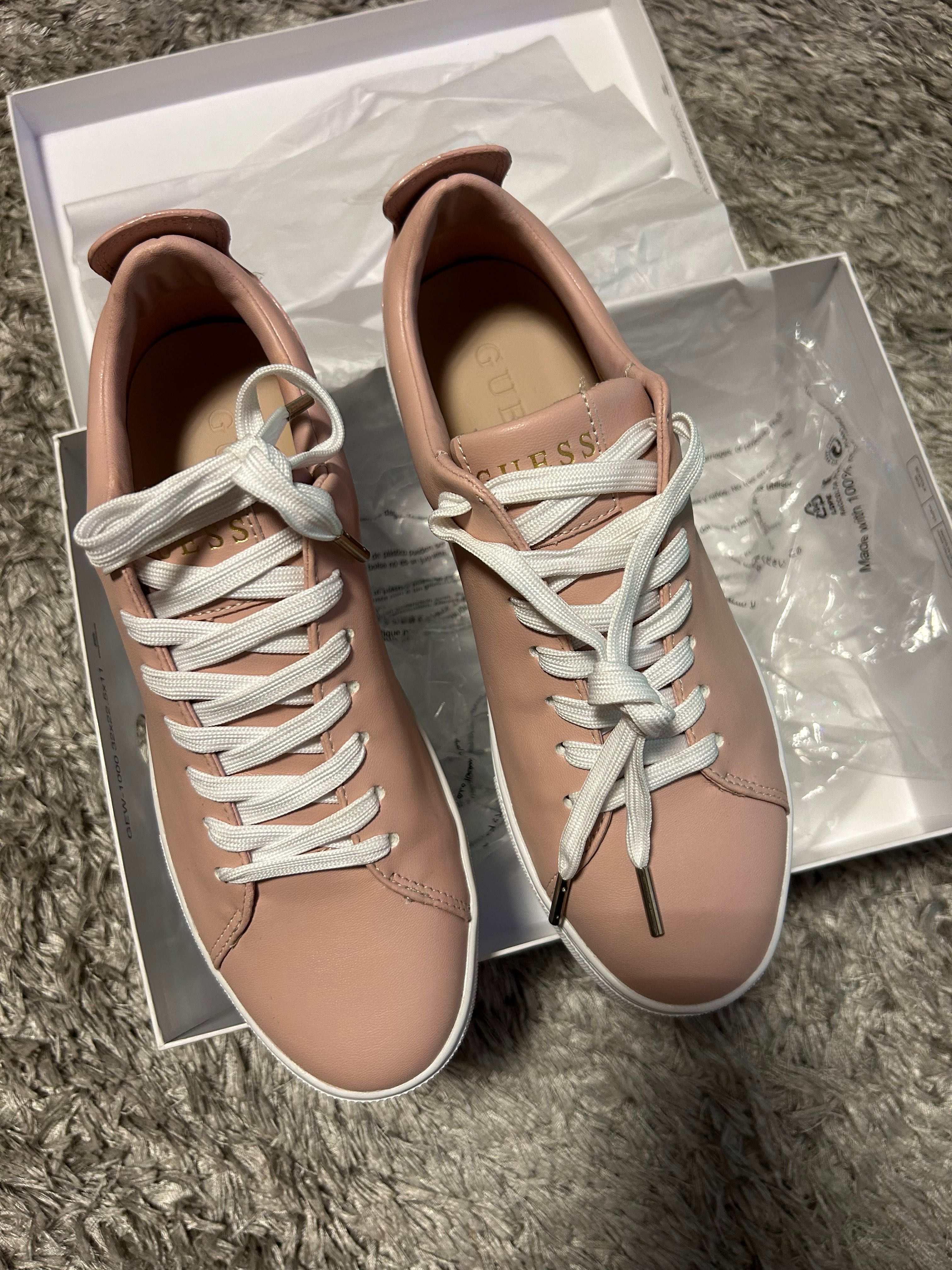 Дамски обувки guess