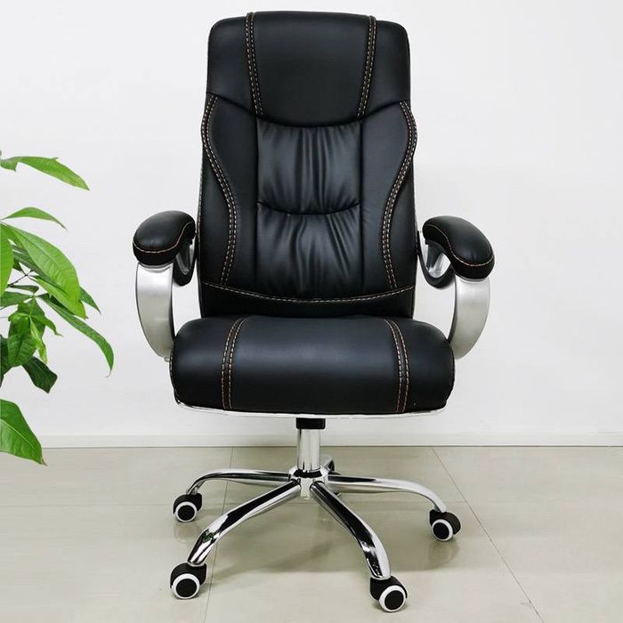 Кресло офисное и для дома кожаное