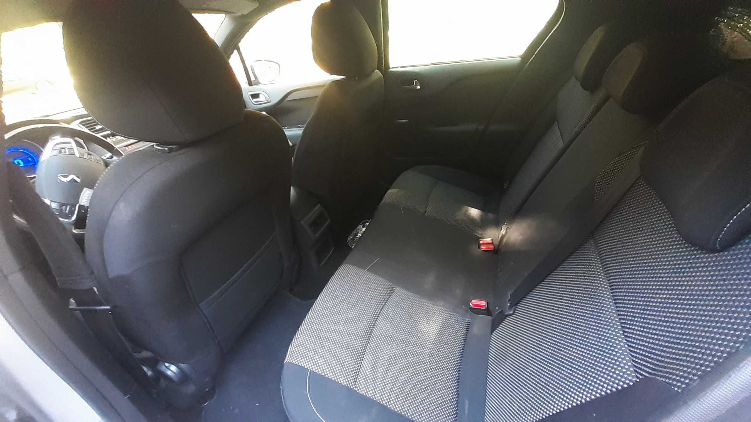 Продавам личния си автомобил DS4