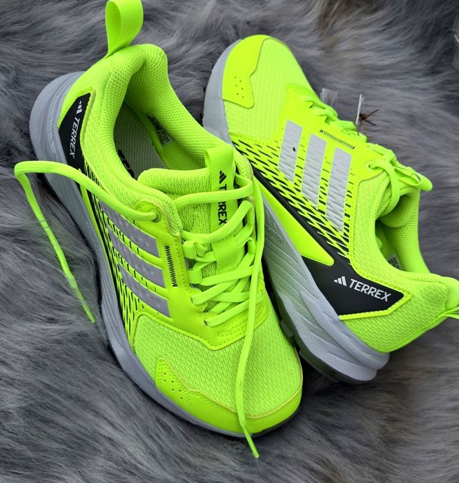 Adidas Terrex оригинални дамски сникърси нови 38 2/3