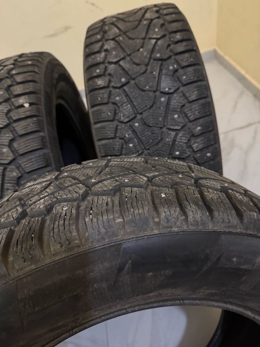 Зимние шип шины 265/60R18 Perelli ice zero