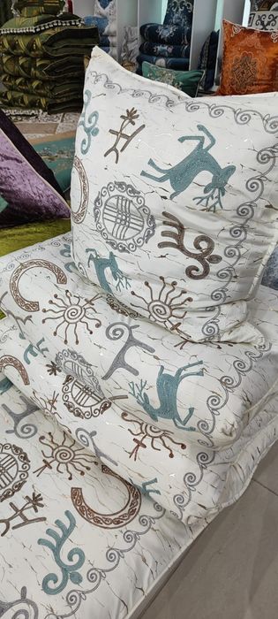 Көрпе мен жастықтар (су жаңа)