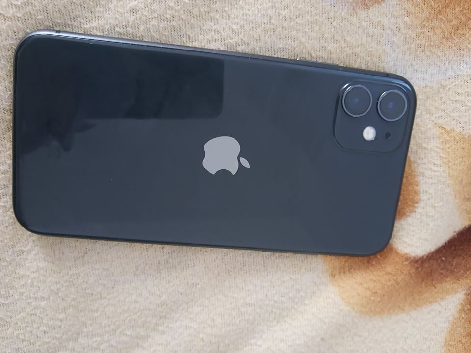 iPhone 11 Запазен 450 до края на месеца