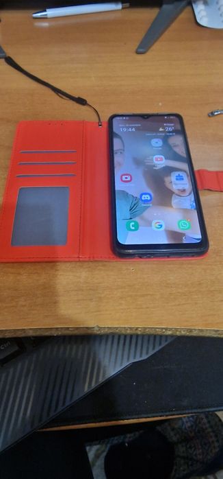 Telefon Samsung A12 cu husa si folie