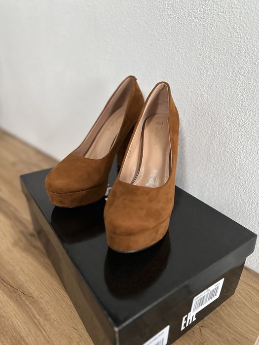 Pantofi  noi cu platforma si toc