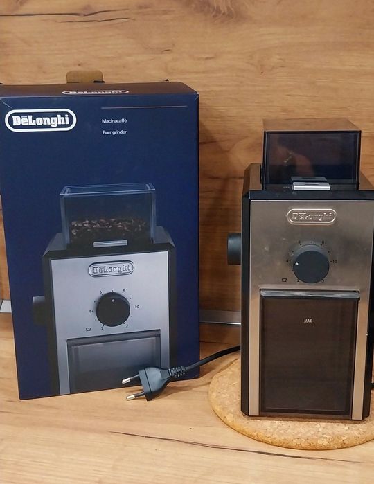 Кафемелачка DELONGHI KG89